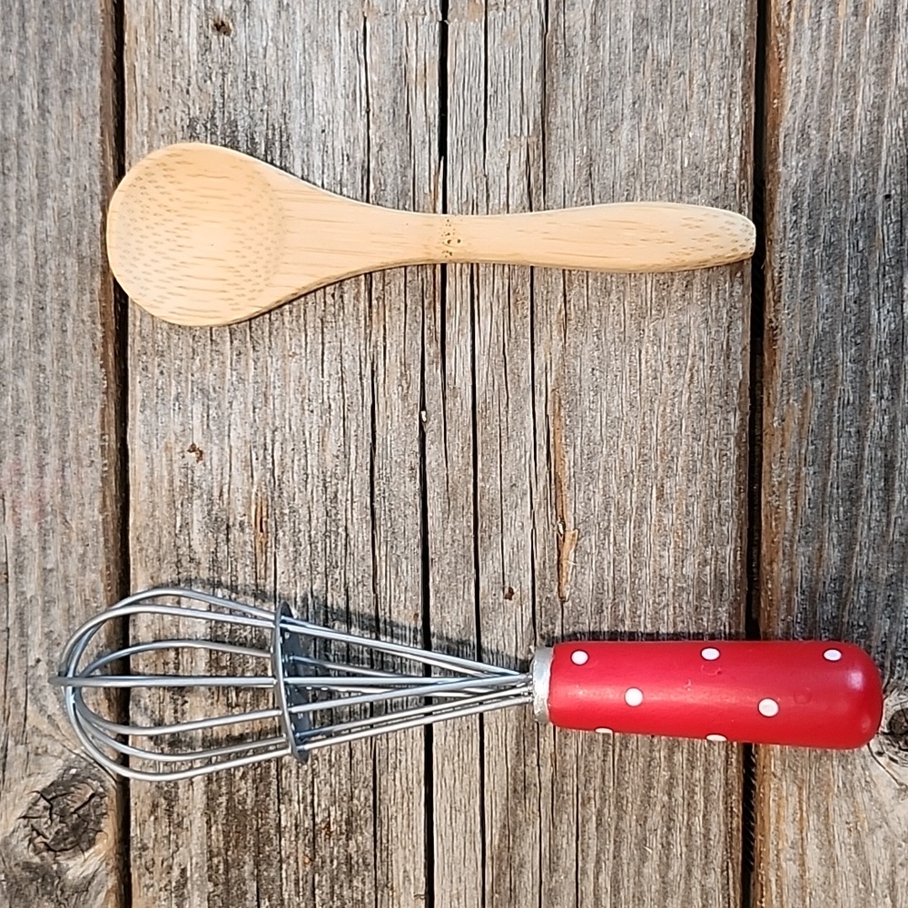 Mini set of whisk and spoon